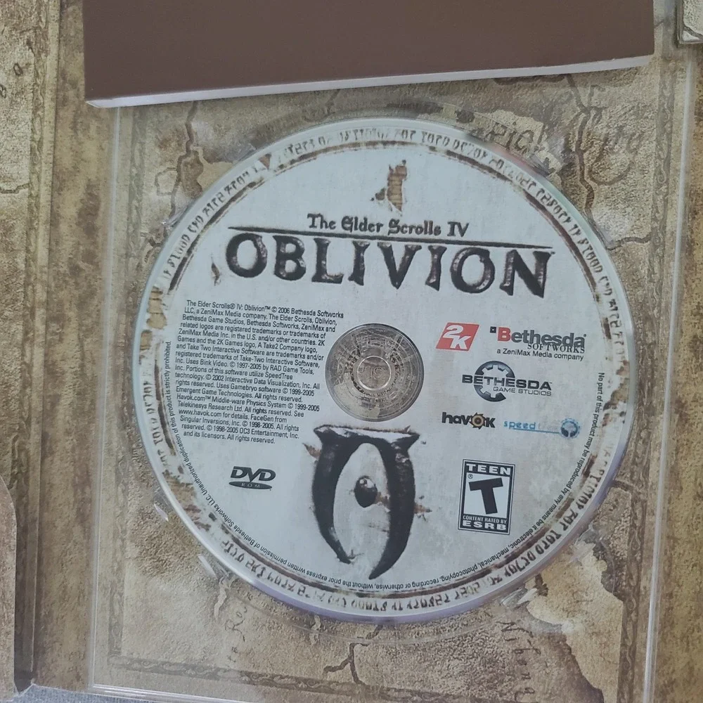 The Elder‎ Scrolls IV Oblivion Collector's Edition PC Game Bonus DVD Book Map
